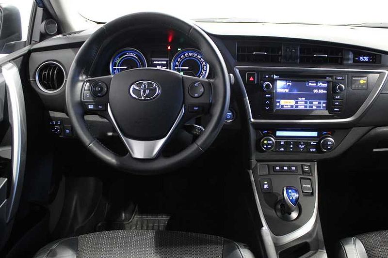 Toyota Auris Luxury