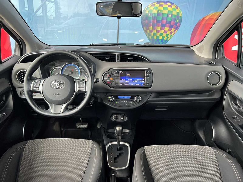Toyota Yaris Hybrid 1.5 AT