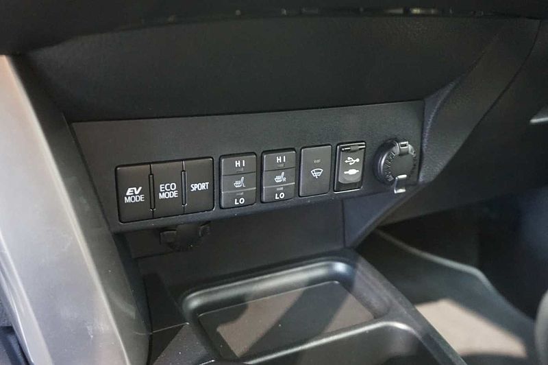 Toyota RAV4 2.5 (114kW) FWD AT Benzinas/ Elektra Hibridas